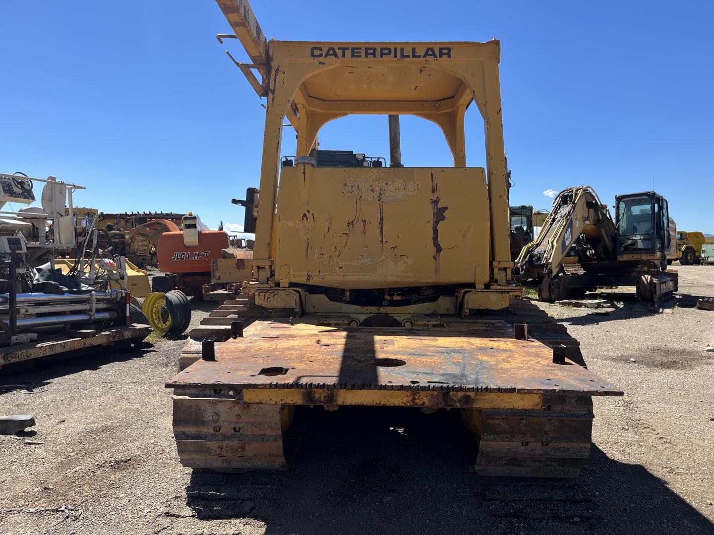 ./imagenes/INVOICE/2019/17075/TAPADOR FRONTAL CATERPILLAR D6D (10).JPG